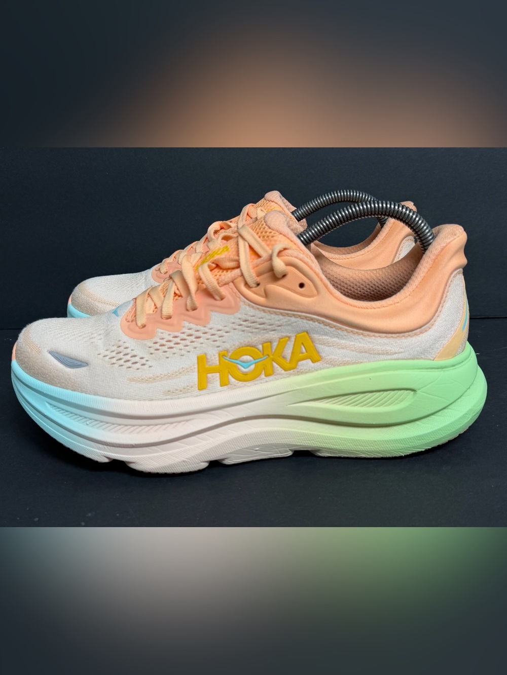 Women's HOKA Bondi 9 Frost/Pale Tangerine Running Shoes SZ 8.5 B WORN ONCE
